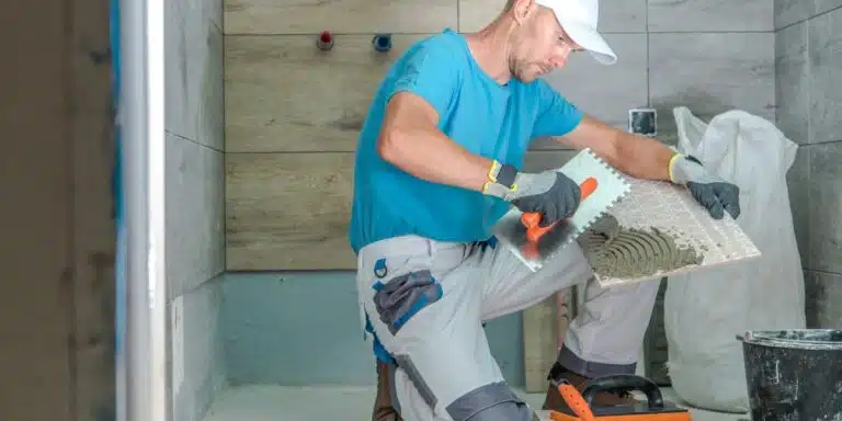 Hoe je jouw badkamer als een professional kunt renoveren